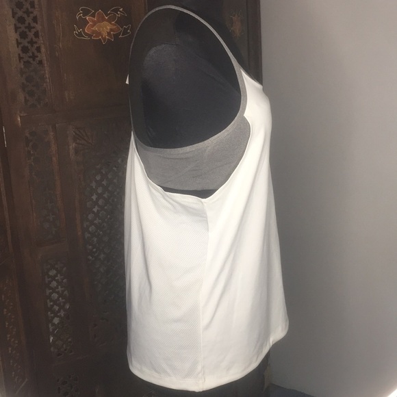 Fabletics Cashel Built-In Bra Swing Tank - Picture 2 of 8